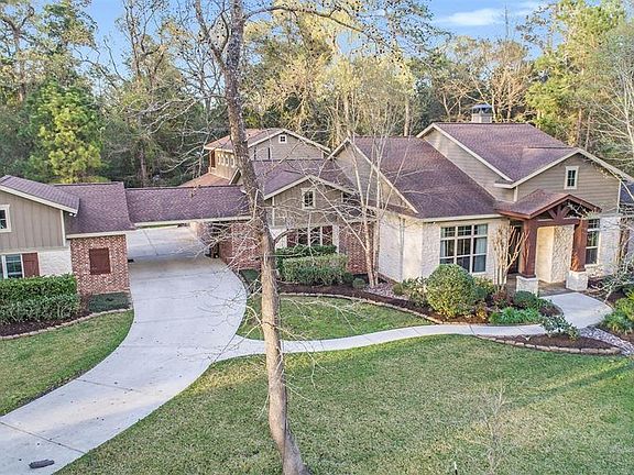 Impeccably maintained grounds.