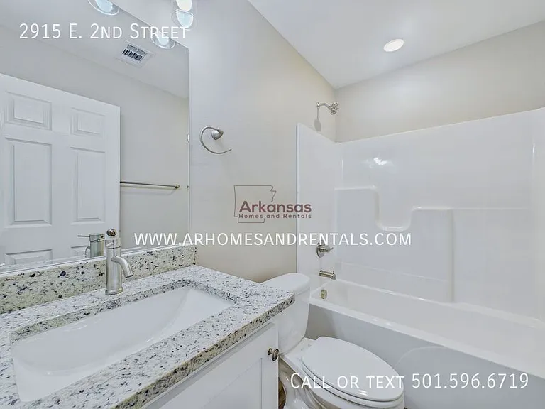 2915 E 2nd St — Photo 6