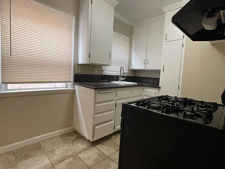 5237 Ocean Blvd — Photo 11