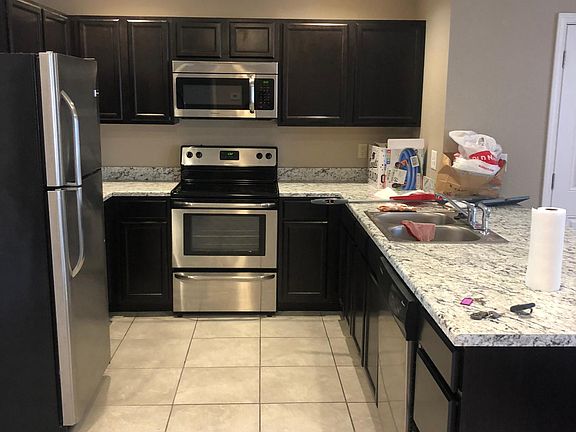 5th image of 215 NW 27th Street Ct