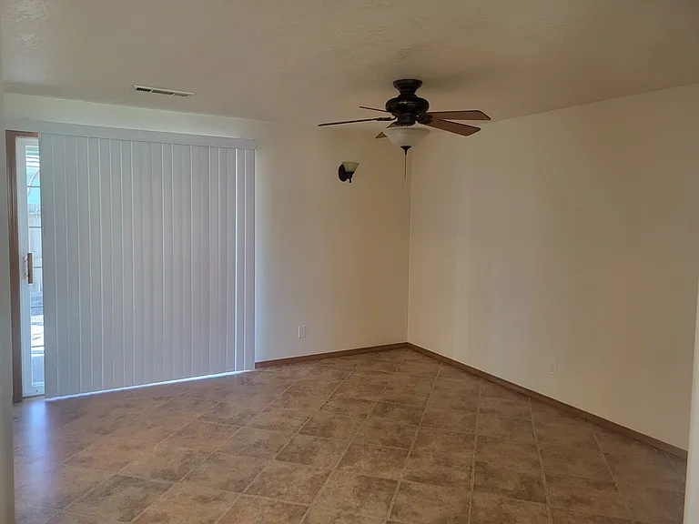 825 Amanda Way — Photo 8