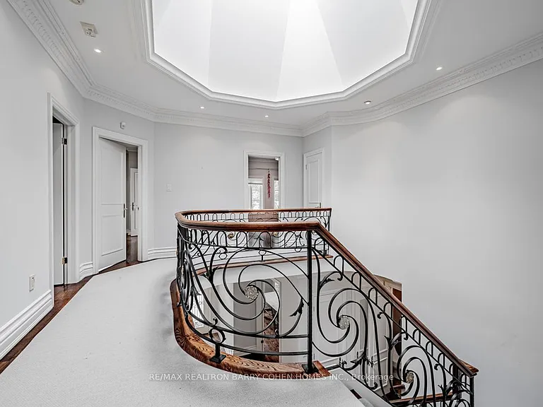 8 York Rd — Photo 20