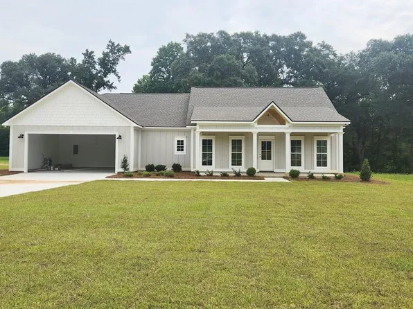 109 Fawns Rest Ct, Leesburg, GA 31763