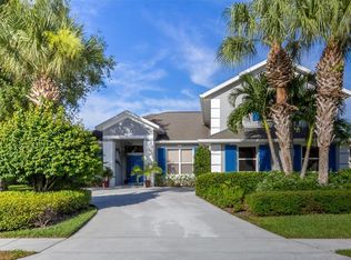 537 44th Ave SW, Vero Beach, FL 32968