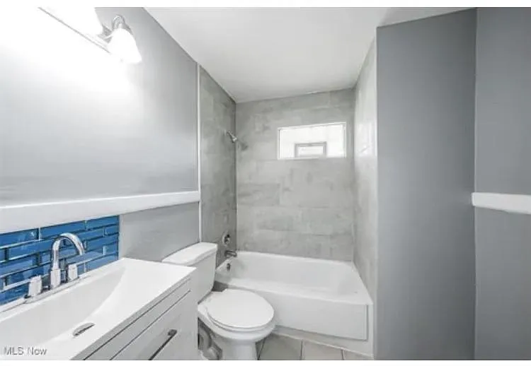 Second Floor Bathroom. - Kempton Ave