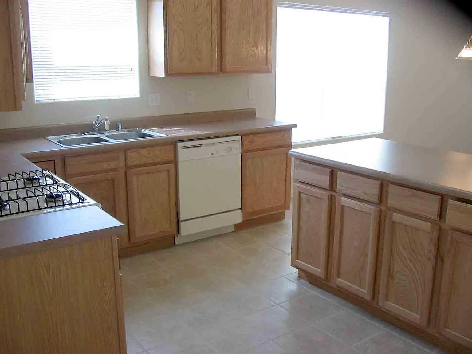 3 bed, 1536 sqft, $1,500 — Photo 2