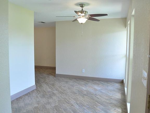 4th image of 2160 Wateroak Dr N