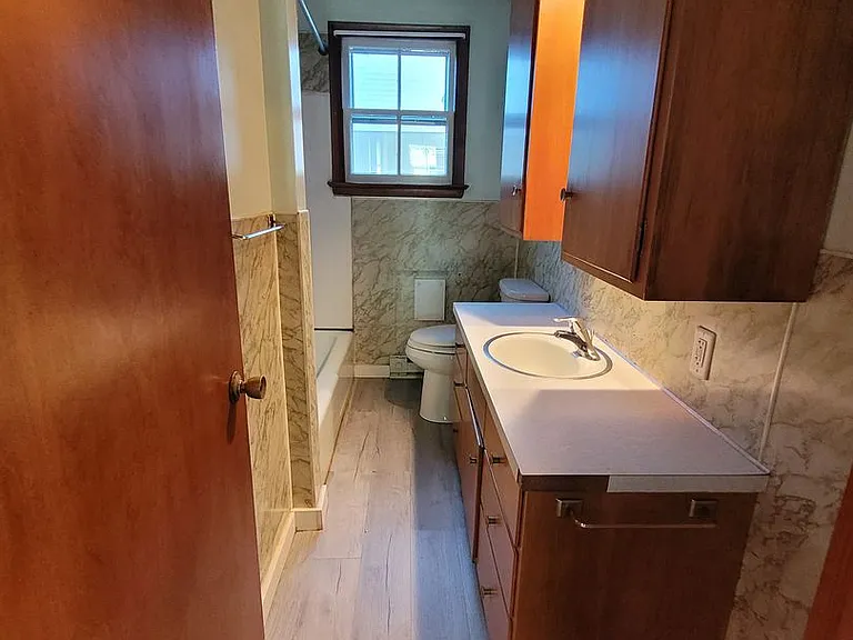 331 Newport Rd — Photo 12
