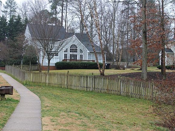 5th image of 9360 Charter Lake Dr