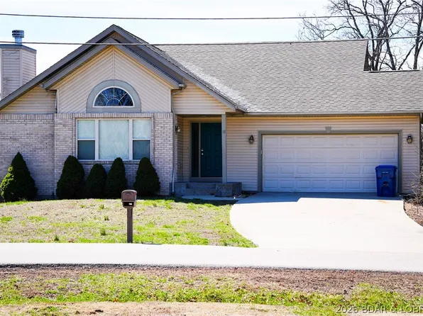 31 Sunset Dr, Camdenton, MO 65020