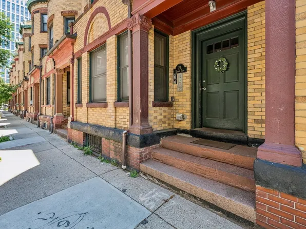 28 Edgerly Rd APT 2, Boston, MA 02115
