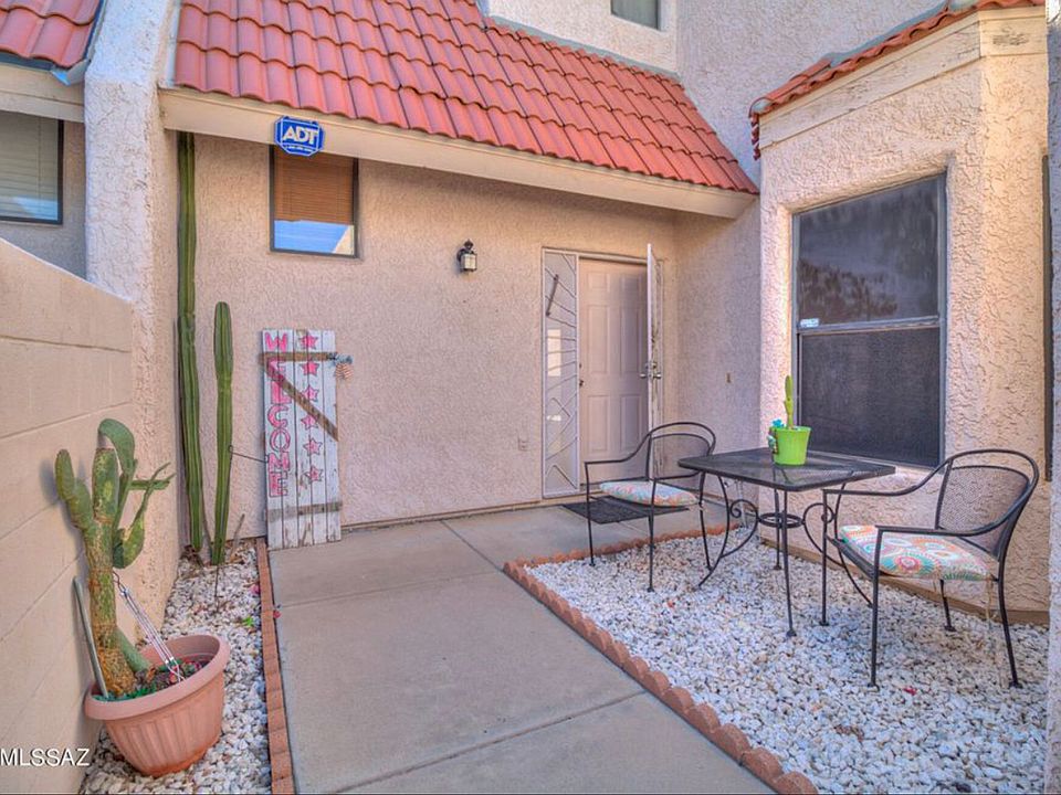 1st image of 7887 E Roget Dr