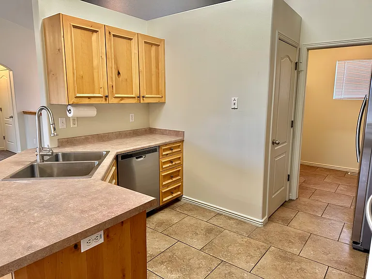 1186 N 3020 W — Photo 8