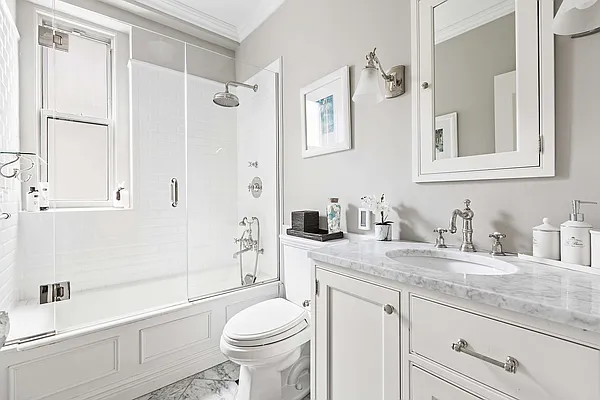 Sold by Compass | media 9