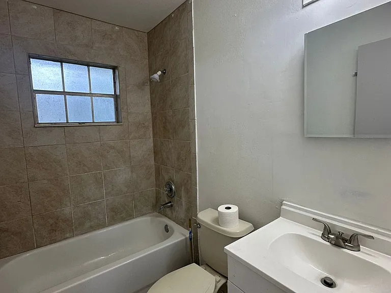 3699 SW 148th Pl #19 — Photo 9