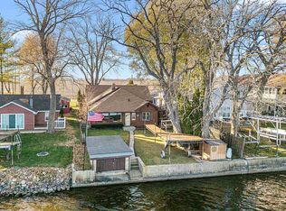 N10570 Howard Dr, Fox Lake, WI 53933