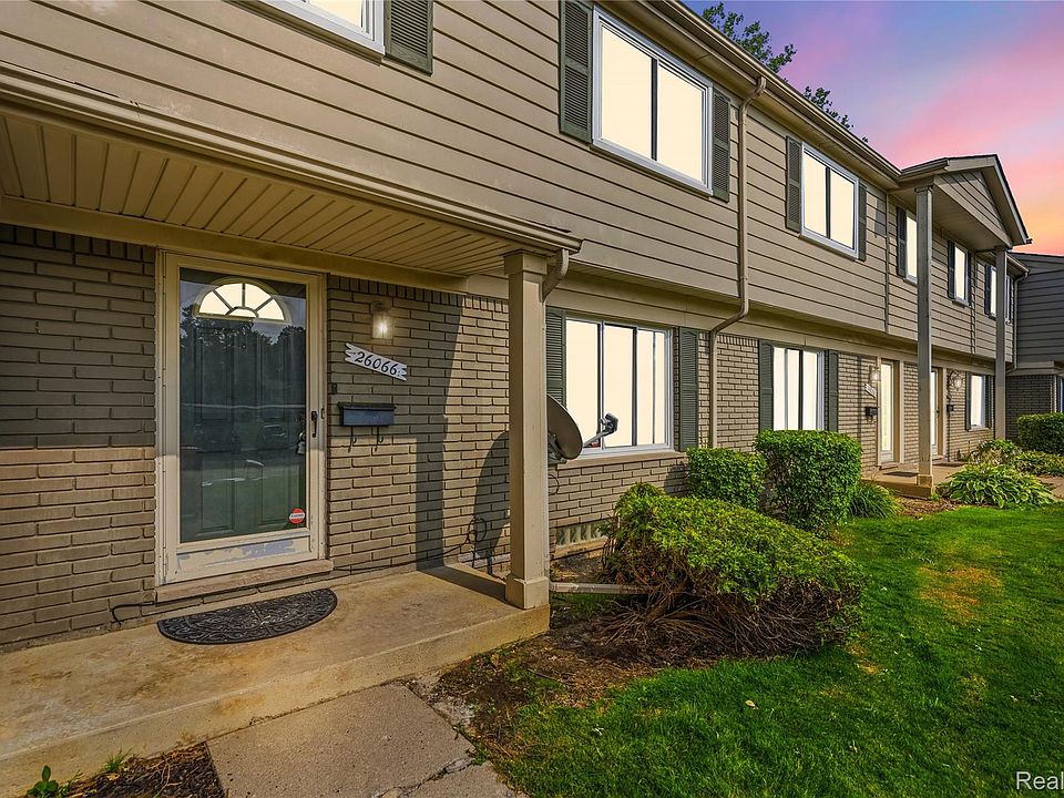 1st image of 26066 Franklin Pointe Dr