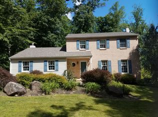 1961 Mimosa Ln, Pottstown, PA 19464