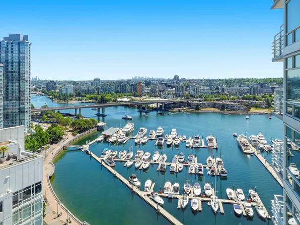 1199 Marinaside Cres #2303, Vancouver, BC V6Z 2Y2