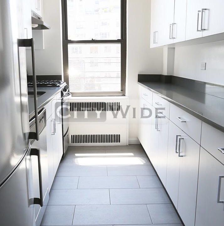 2nd image of 20 5th Ave APT 6B