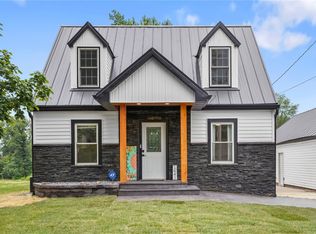 1641 Memorial Dr SE, Cedar Rapids, IA 52403