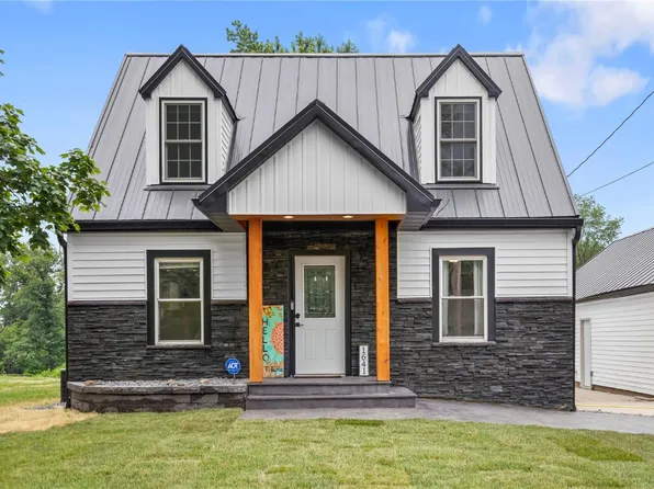 1641 Memorial Dr SE, Cedar Rapids, IA 52403