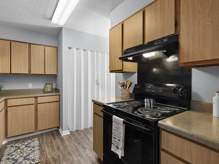 Everything you need to cook with ease at Lakeland East Apartments in Flowood, MS. Managed by Highlands Vista Group.