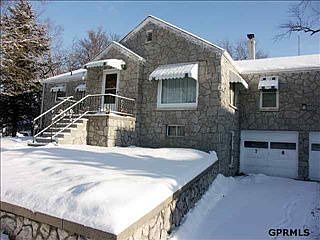 3rd image of 7816 Military Ave