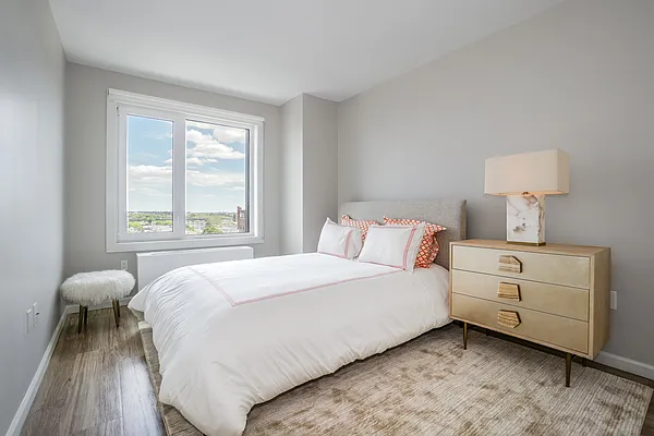 Rented by Bond New York | media 4