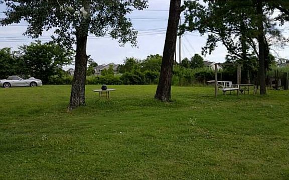 4th image of 5019 Bainbridge Blvd