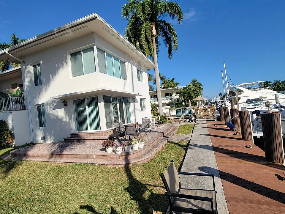 124 Isle of Venice Ft. Lauderdale, FL 33301
