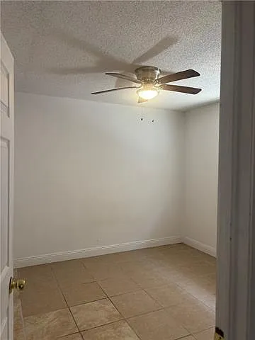 1628 Bartholomew St — Photo 10