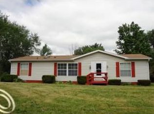 20898 Winifred Ct, Pinckney, MI 48169