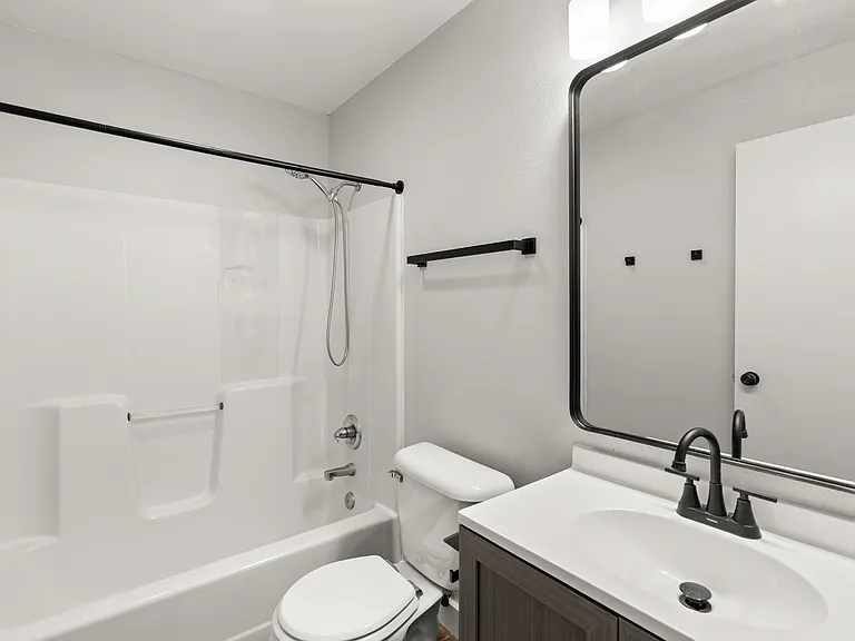 428 Stonehaven Dr #21 — Photo 7