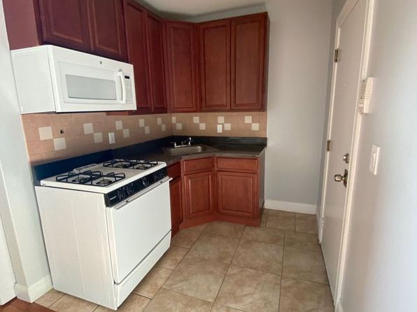 700 - OM 700-702 Bergenline Avenue LLC, 700 Bergenline Ave APT 6, Union City, NJ 07087