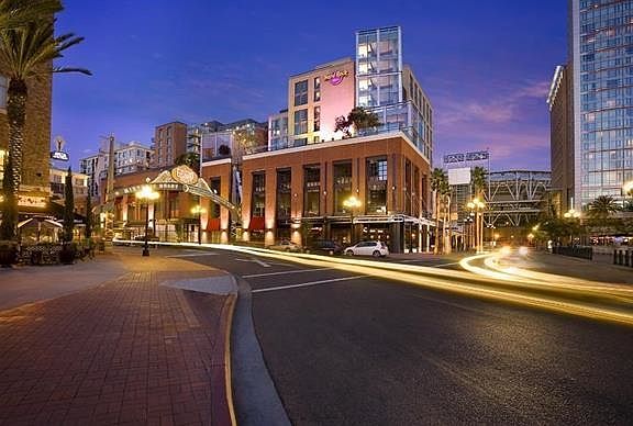 2nd image of 207 5th Ave #558