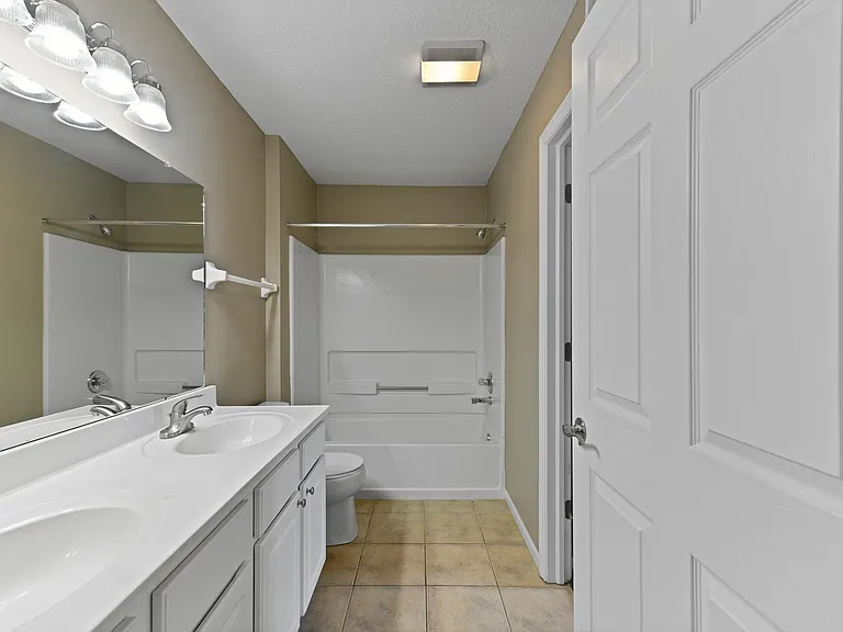Heritage Glen — Photo 11