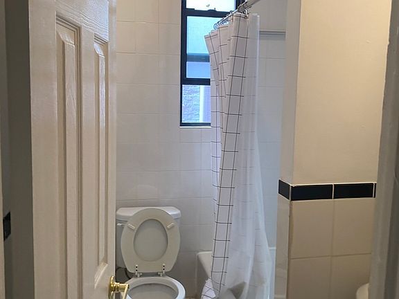 5th image of 27-24 23rd St #2B