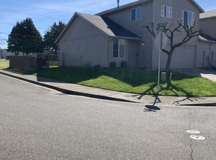 52650 NW 2nd St, Scappoose, OR 97056