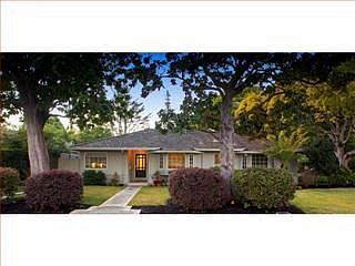 1st image of 225 Lexington Dr