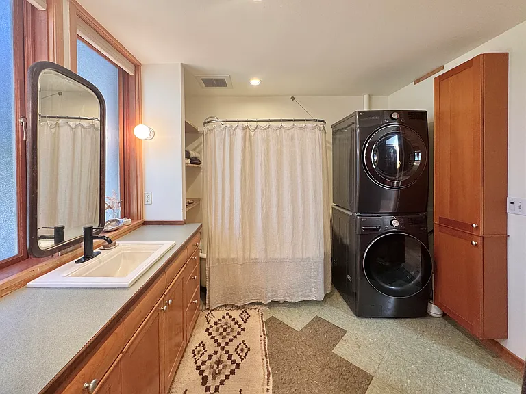 719 Decker Ave — Photo 21