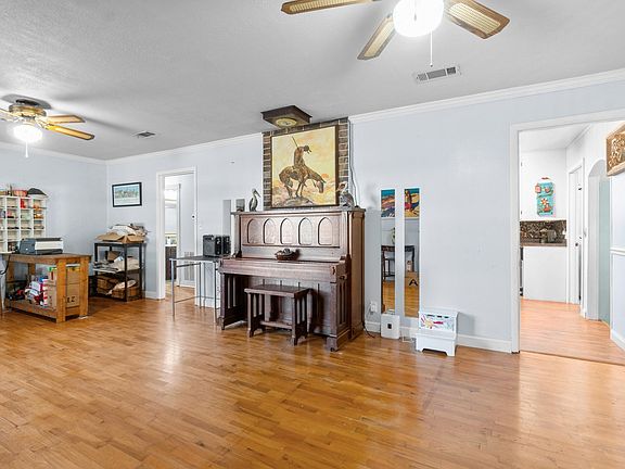 5th image of 128 Circle Dr