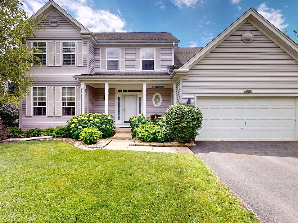 1st image of 684 Huntington Dr