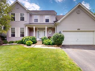 684 Huntington Dr, Carol Stream, IL 60188