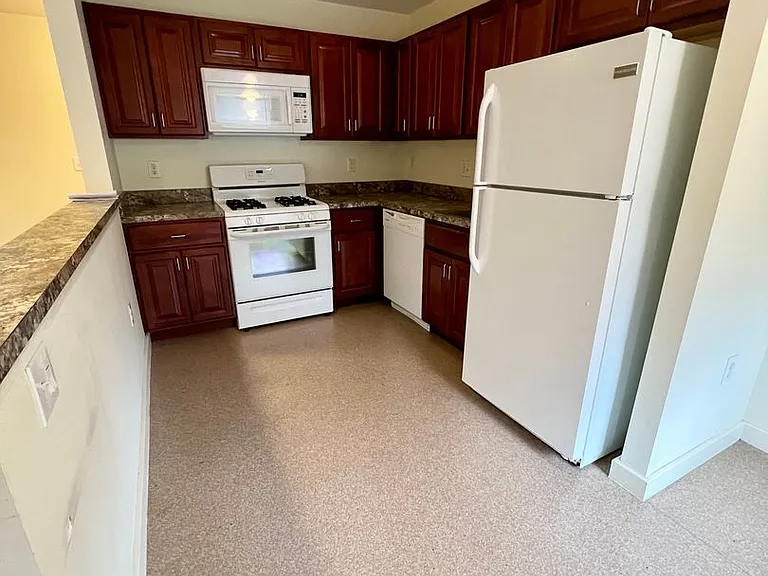1600 Church Rd #B203 — Photo 4