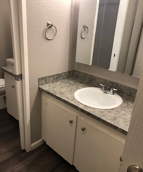 Emerald Place Apartments — Photo 10