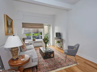131 West 85th Street LA image 1 of 10