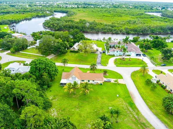 720 SE River Court, Port St Lucie, FL 34983