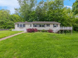 1190 Peck Ln, Cheshire, CT 06410