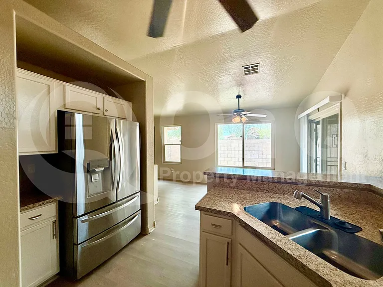 5409 S 15th Way — Photo 8
